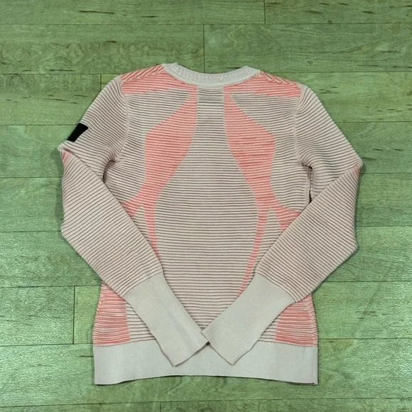 New Under Armour UA IntelliKnit Phantom 2.0 Crew Shirt 1354394 Women’s XS - Picture 6 of 6